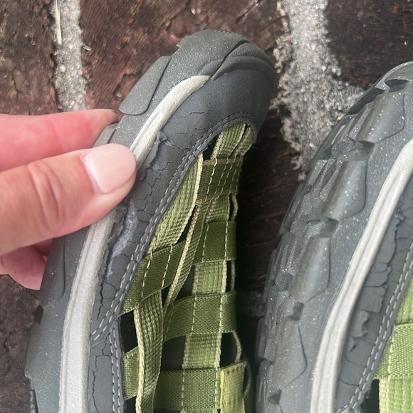 Chaco Weave light green & gray sandals Size 8 - Picture 11 of 11